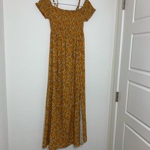 NWOT Magnolia Skye Maxi Dress